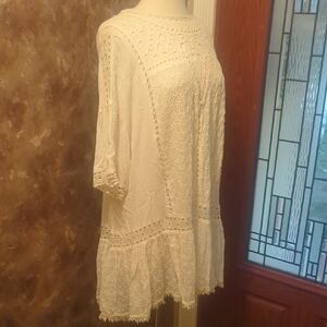 Elegant White Lace Women's Top
